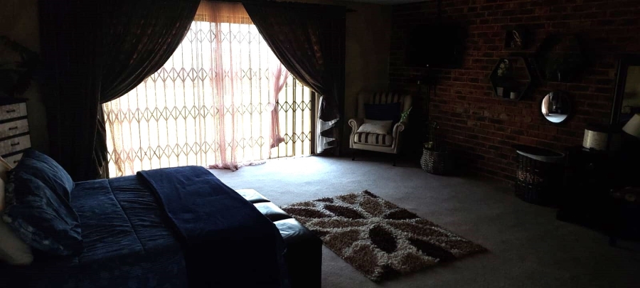 4 Bedroom Property for Sale in Vaal Power A H Free State